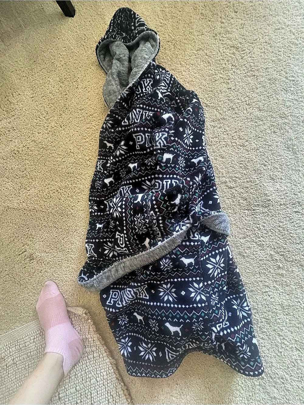 PINK -Print Hooded Robe in Black & Gray Like New